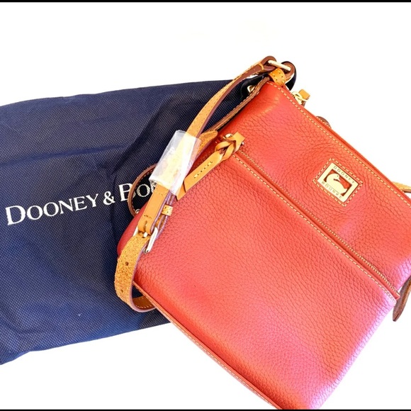 Dooney Bourke purse - Picture 4 of 7